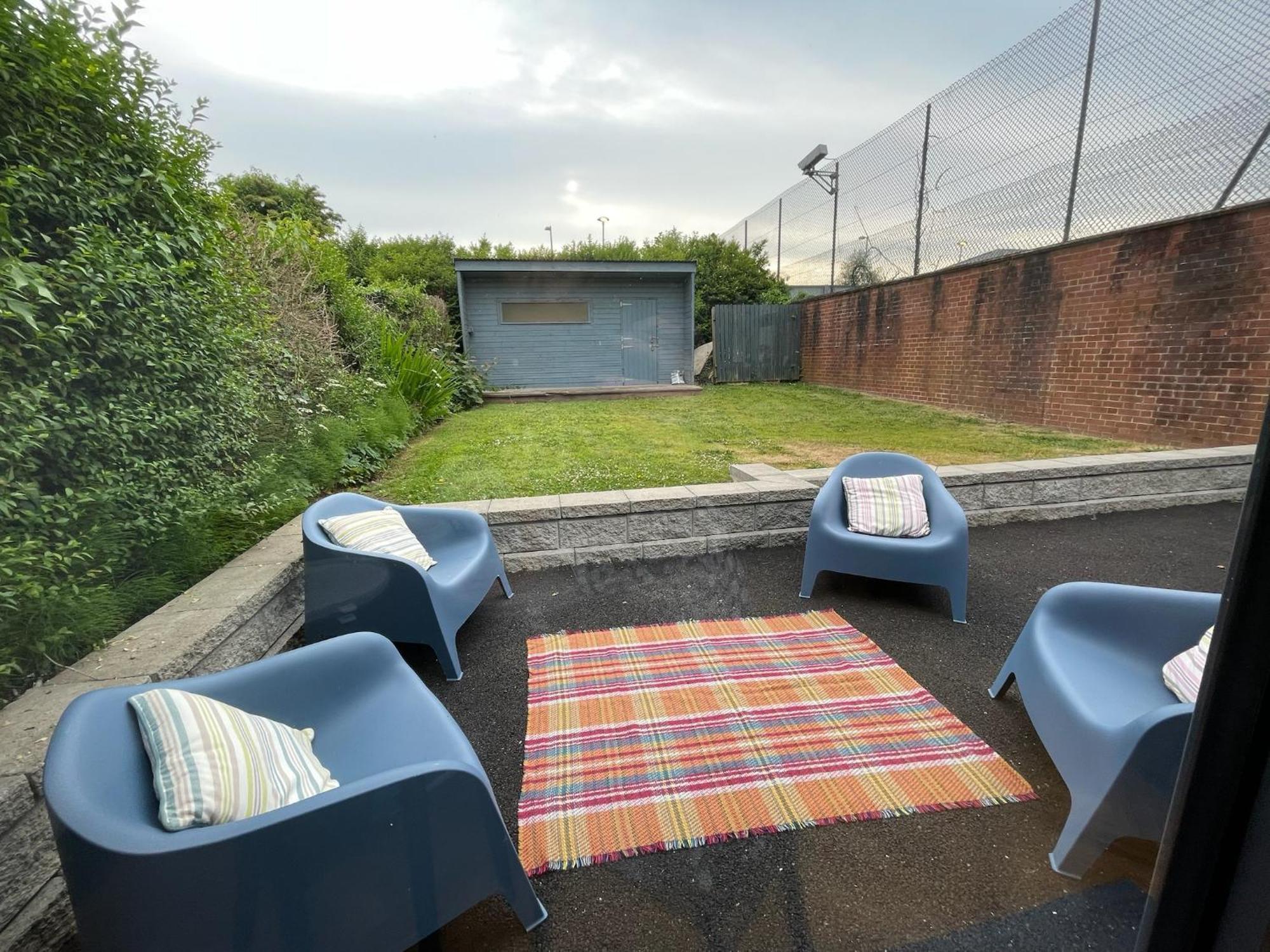 Cheerful 2 Bed House On Causeway Coastal Route With Parking *
