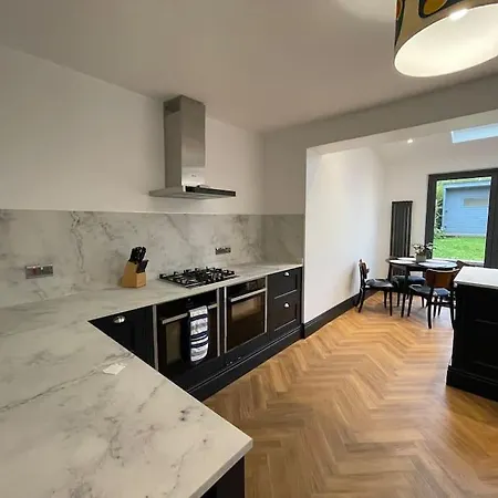Villa Cheerful 2 Bed House On Causeway Coastal Route With Parking Whiteabbey Esterno foto