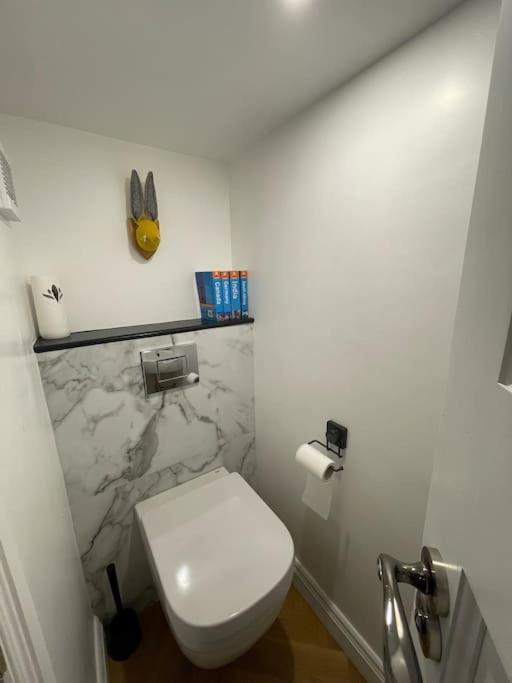Cheerful 2 Bed House On Causeway Coastal Route With Parking